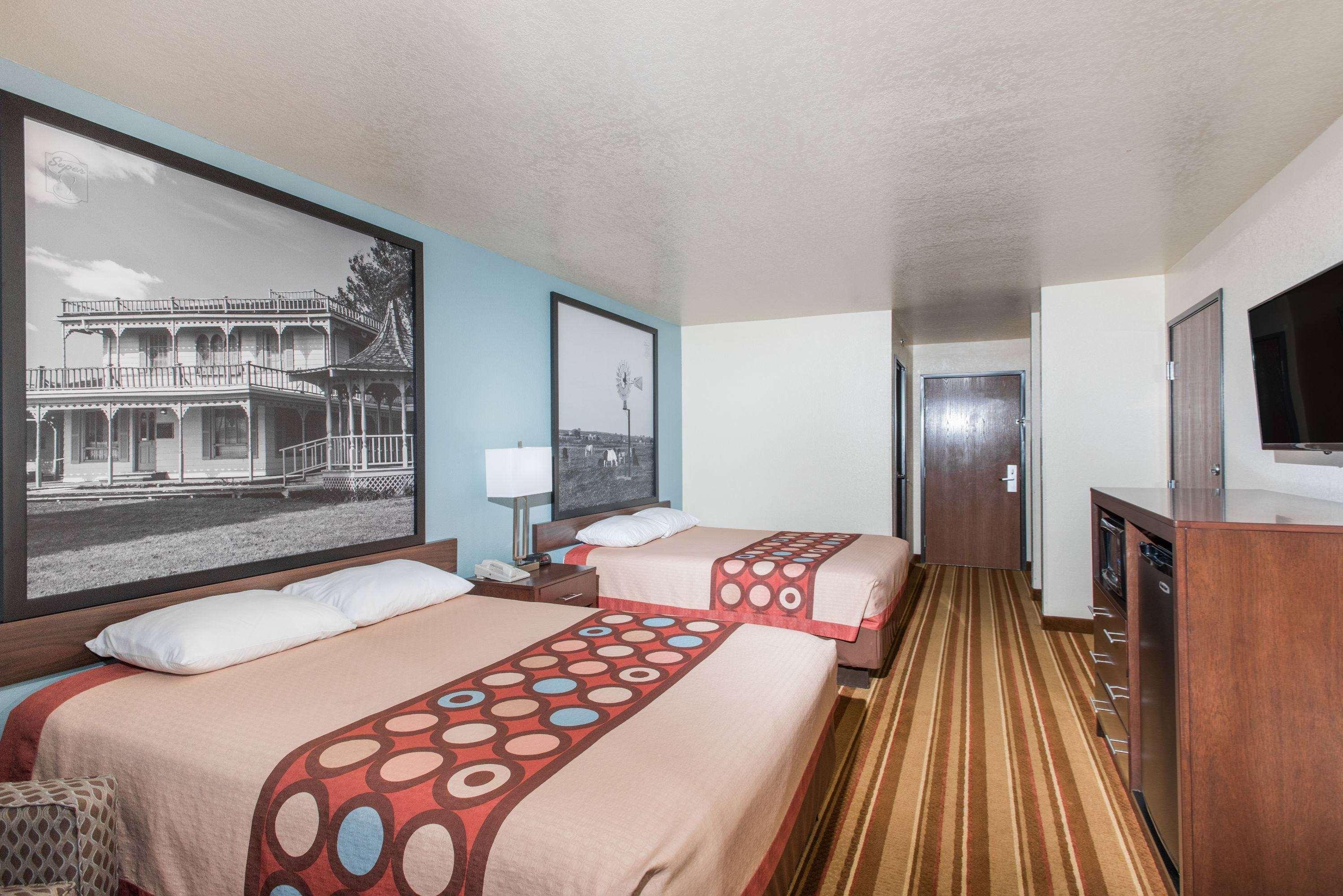 Super 8 By Wyndham Claremore Ok Exterior foto
